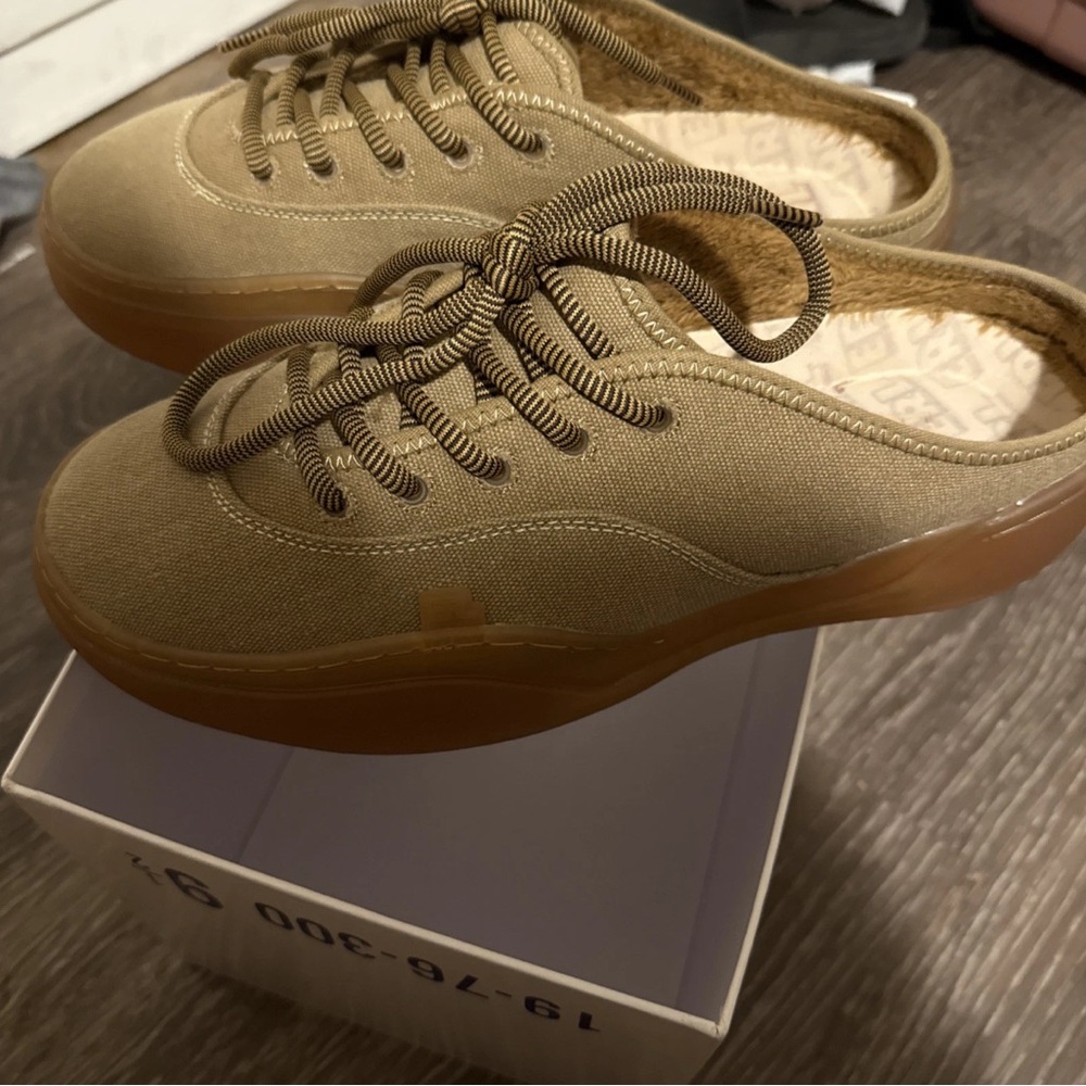 ERL10SH02 ERL CAMINO TAN/BEIGE CANVAS MULE SLIP-ON SHOES SIZE 11 US MEN